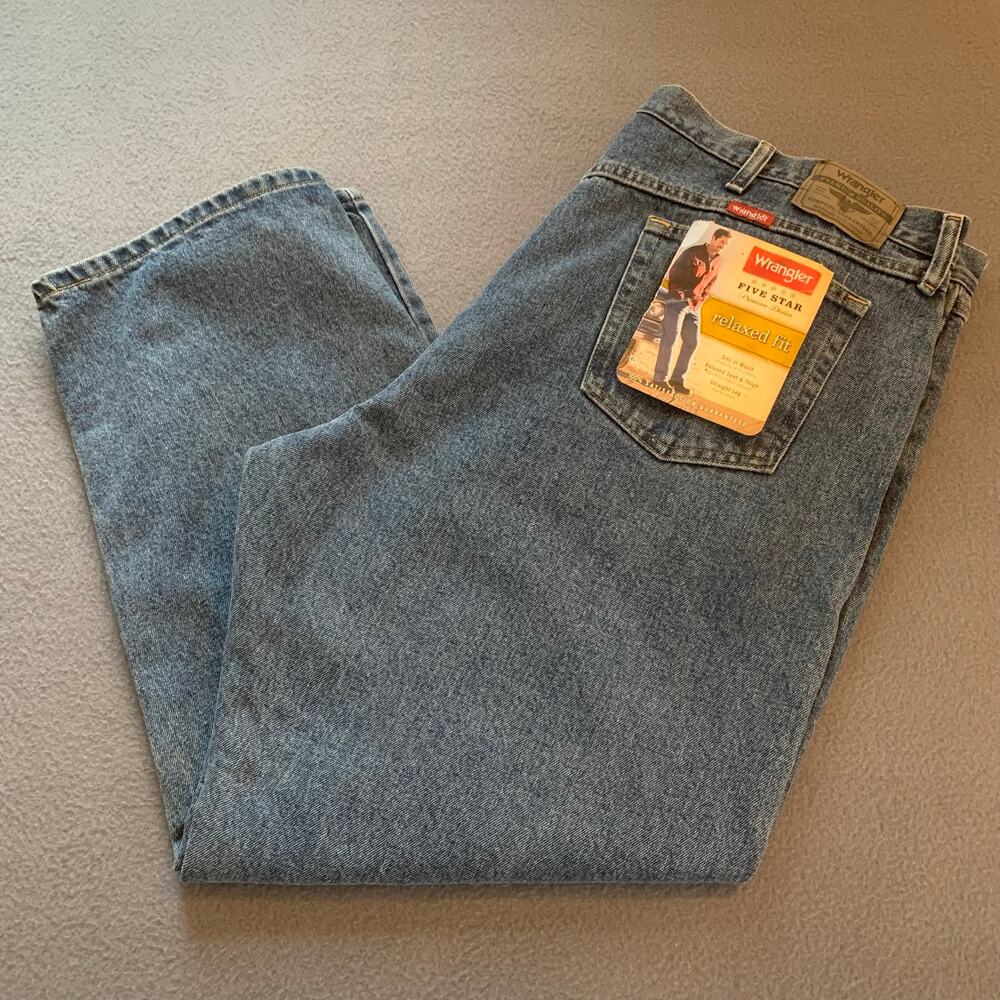 NWT Wrangler Relaxed Fit Straight Leg 46x29 Blue Denim Jeans